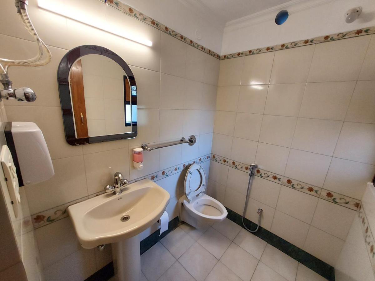 Mehar Villa 3Bhk With Private Cook, Garden, Views Kasauli Eksteriør billede
