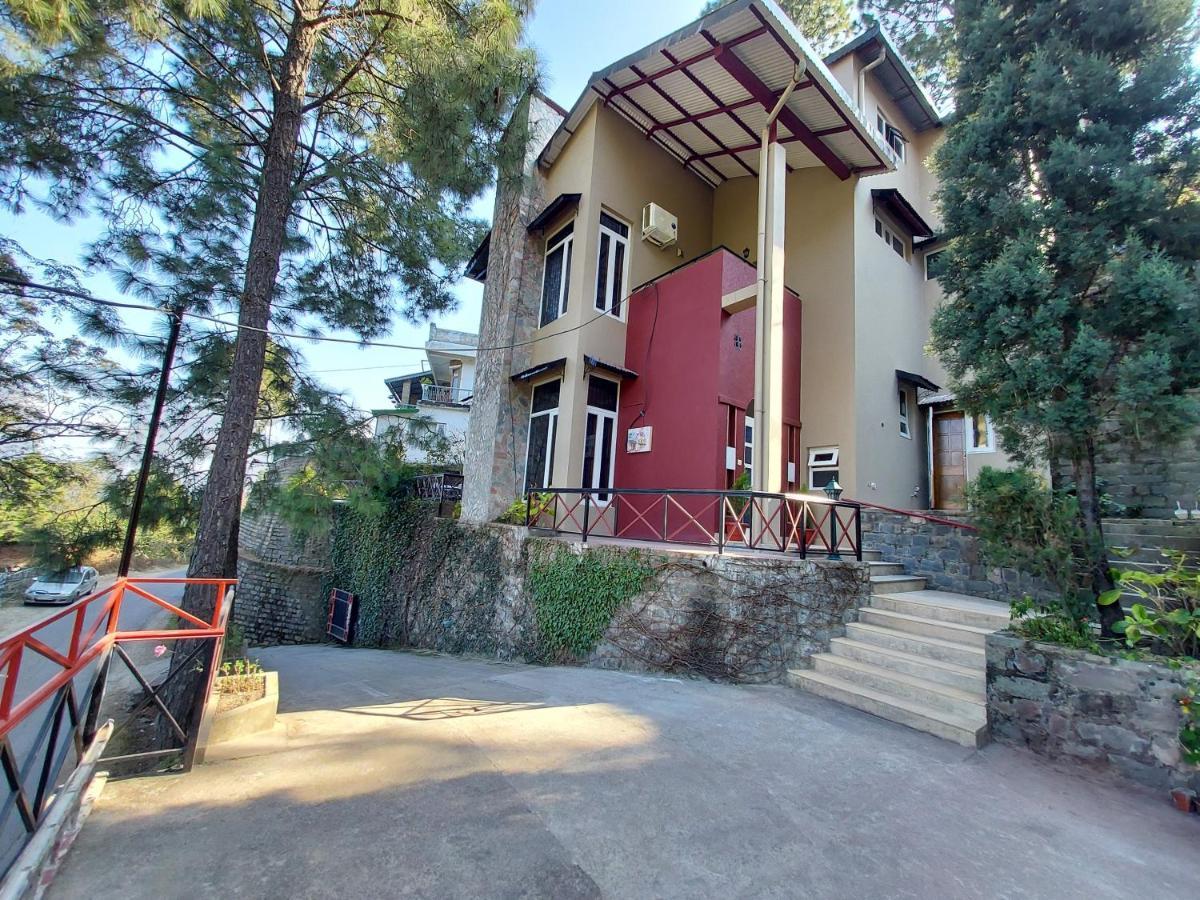 Mehar Villa 3Bhk With Private Cook, Garden, Views Kasauli Eksteriør billede