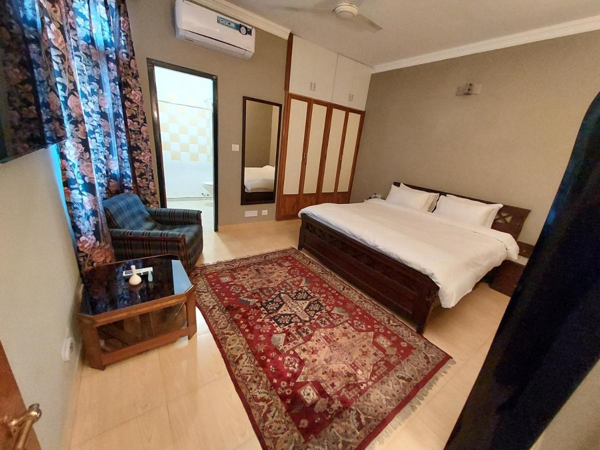 Mehar Villa 3Bhk With Private Cook, Garden, Views Kasauli Eksteriør billede
