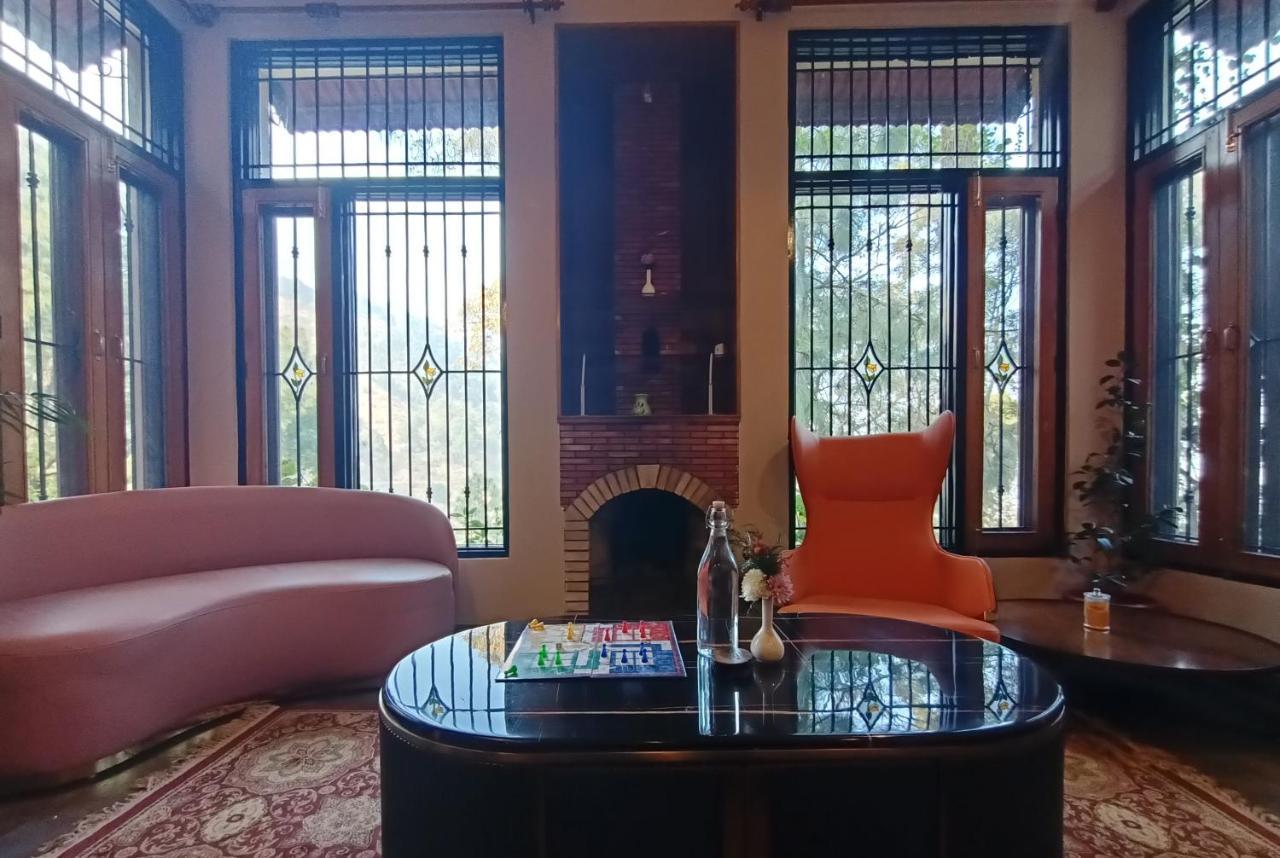 Mehar Villa 3Bhk With Private Cook, Garden, Views Kasauli Eksteriør billede