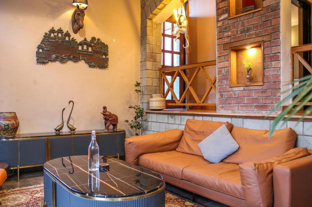 Mehar Villa 3Bhk With Private Cook, Garden, Views Kasauli Eksteriør billede