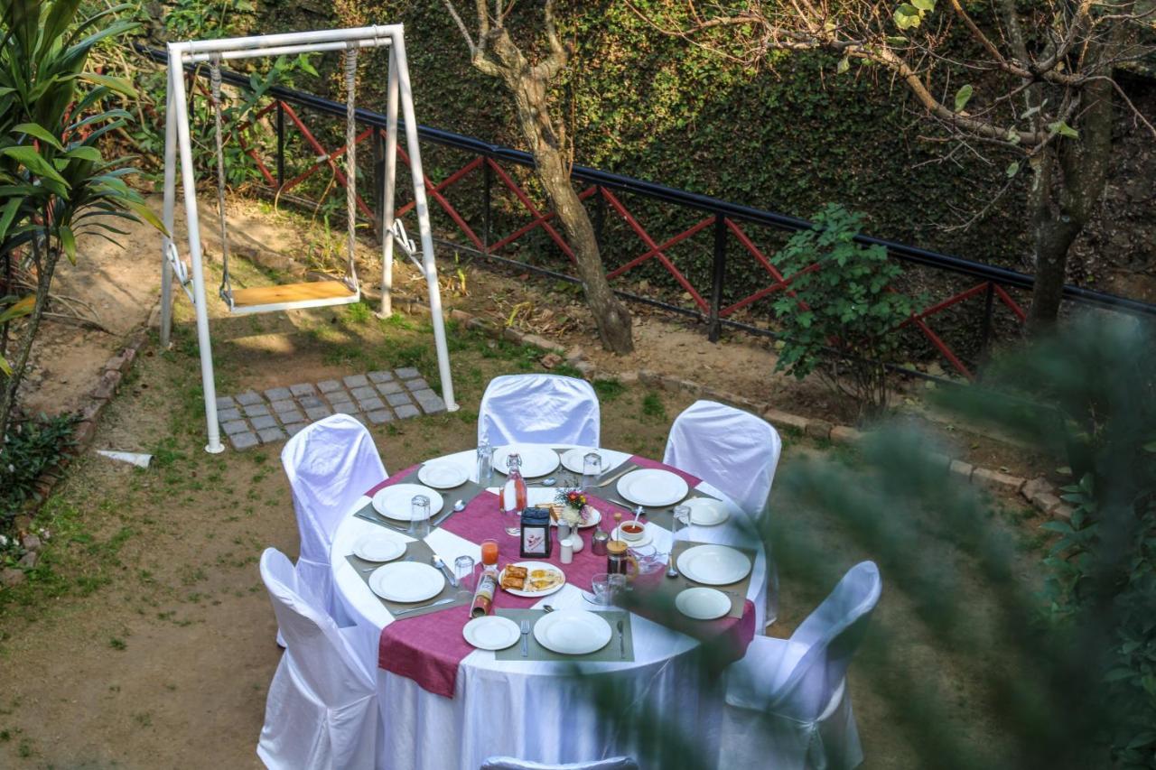 Mehar Villa 3Bhk With Private Cook, Garden, Views Kasauli Eksteriør billede