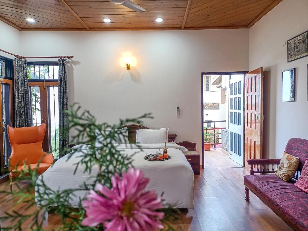 Mehar Villa 3Bhk With Private Cook, Garden, Views Kasauli Eksteriør billede
