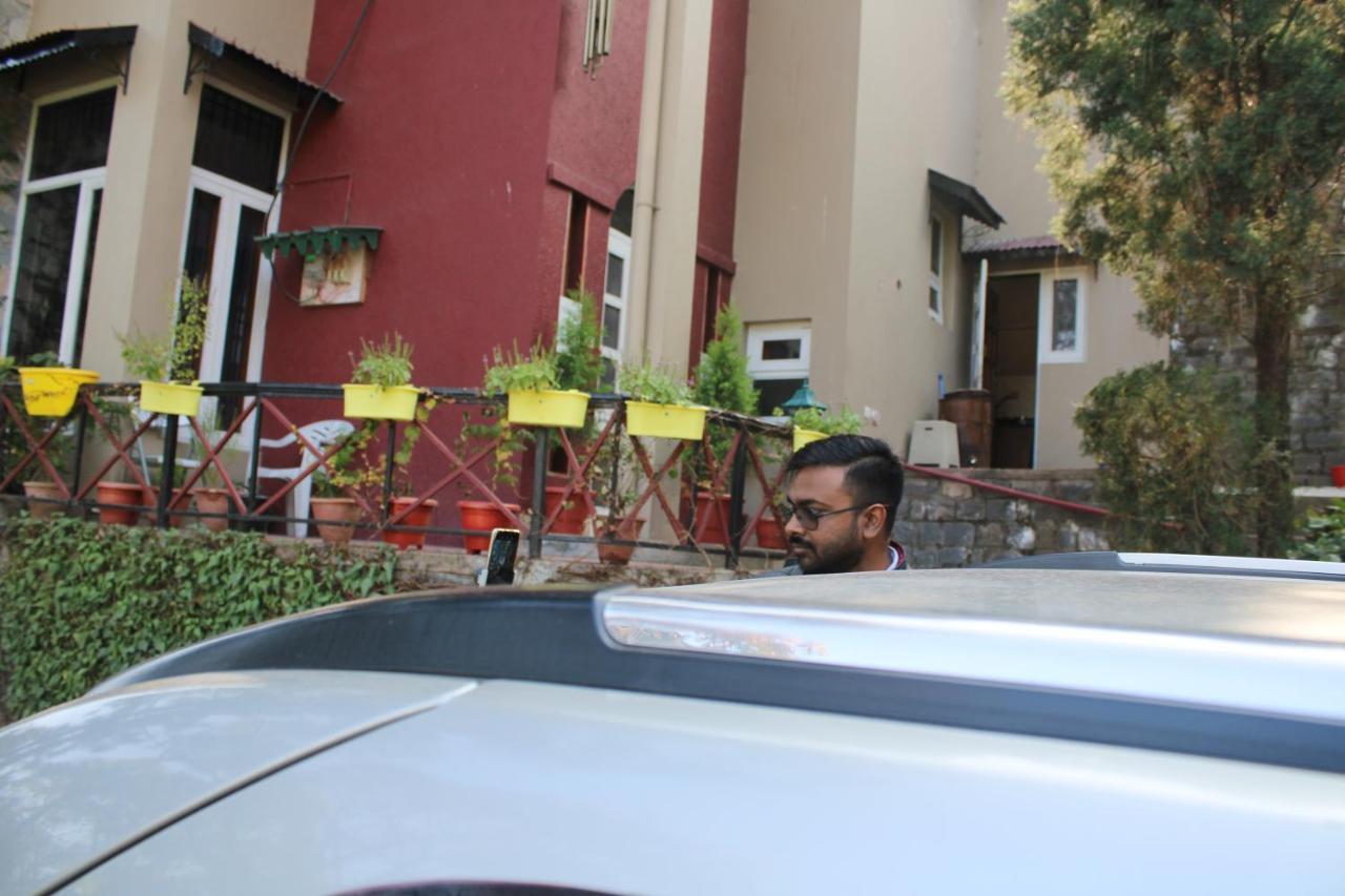 Mehar Villa 3Bhk With Private Cook, Garden, Views Kasauli Eksteriør billede